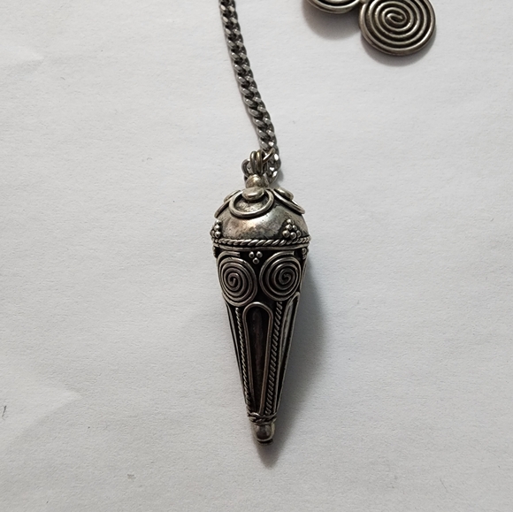 Handmade Sterling Silver Pendulum - Triple Spiral Labyrinth - Picture 5 of 6